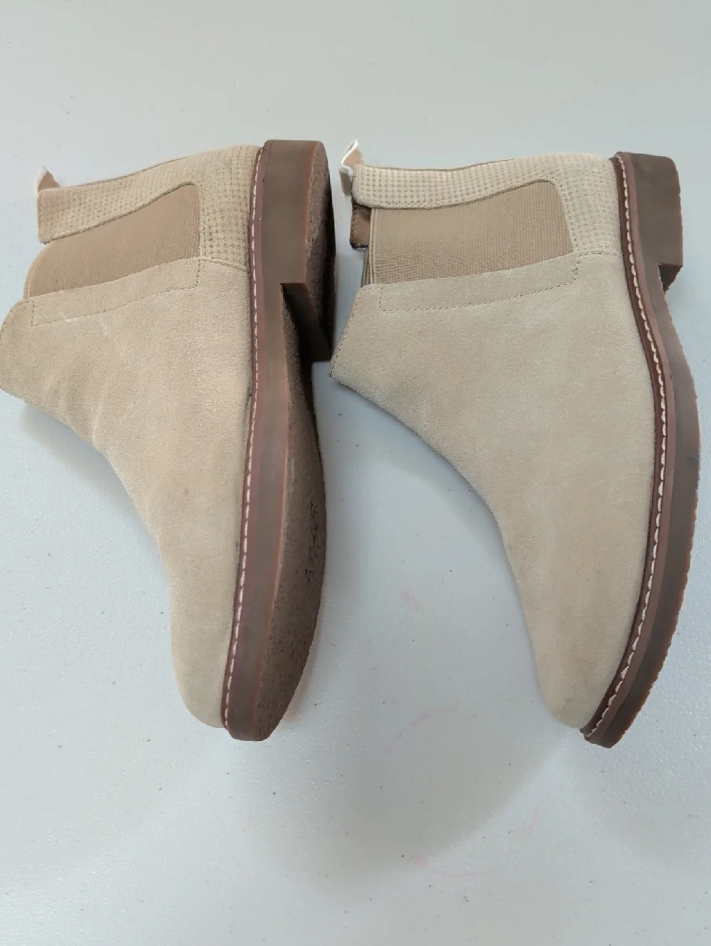 Steve Madden, Highlyte, Tan Suede Ankle Boots. Size 8
